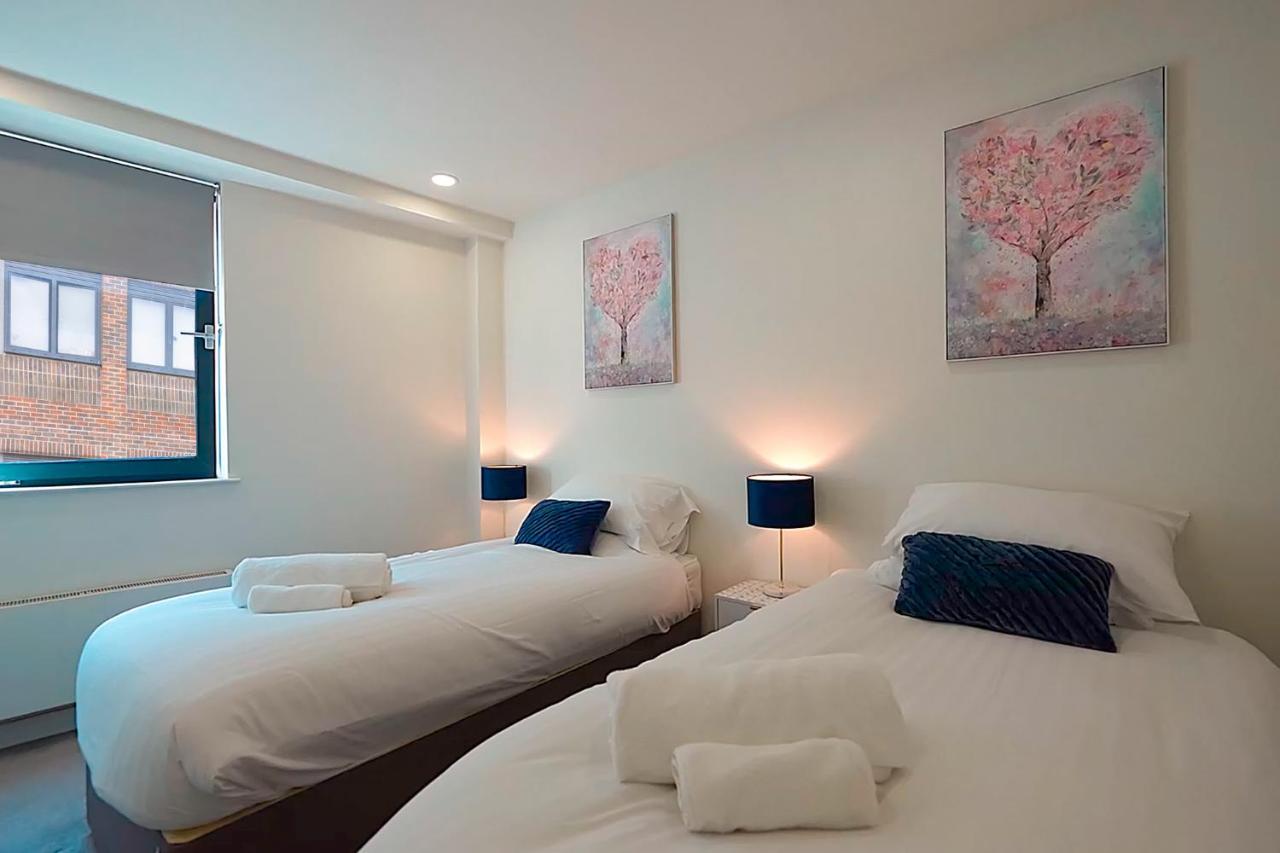 Luxury One Bedroom Serviced Apartment In The Heart Of Bedford Dış mekan fotoğraf